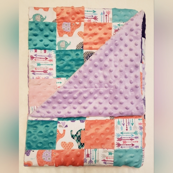 39"x51" Minky And Snuggle Flannel Blanket - Lavender - Picture 4 of 5